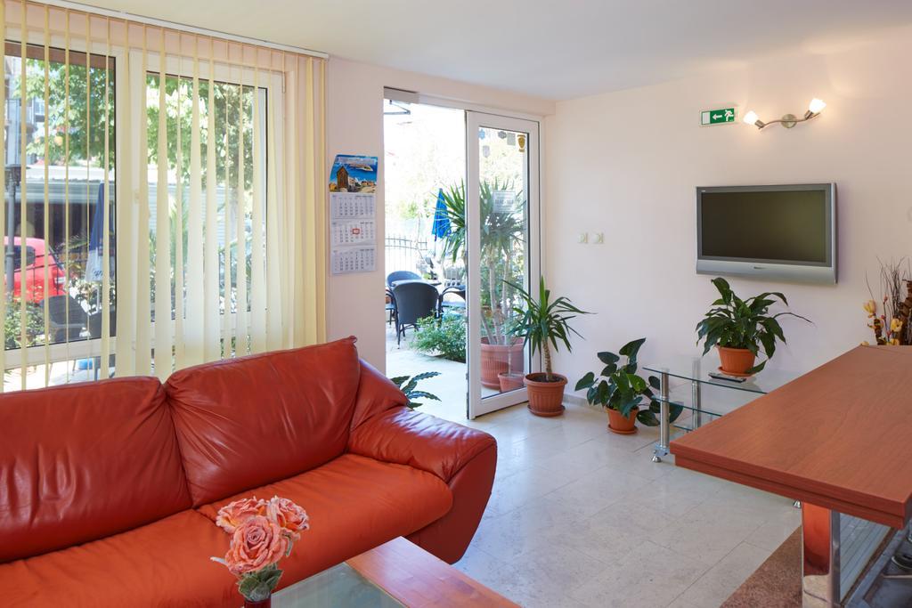 Guesthouse Kirov رافدا المظهر الخارجي الصورة